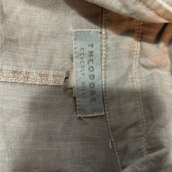 Theodore Beverly Hills tan linen blazer. EUC. Size large - Picture 3 of 3